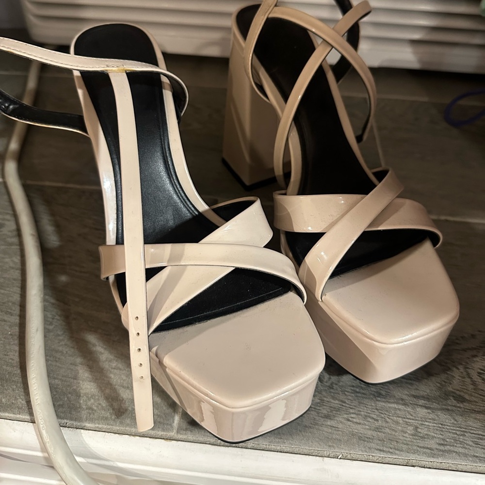 ZARA CHUNKY HEELS